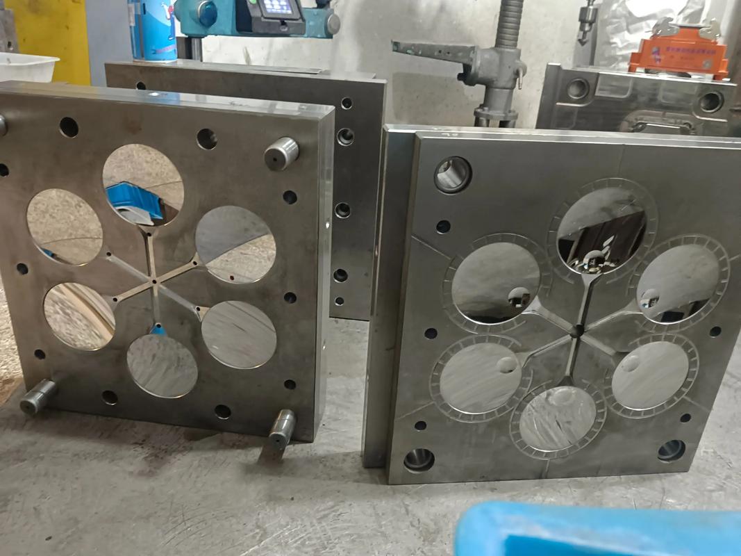 光学透镜模具 从亚克力塑料到精密研磨抛光技术